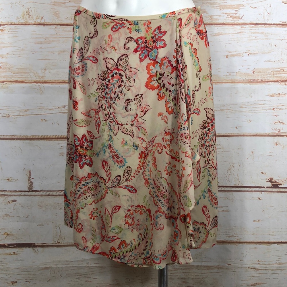 DW18 Ann Taylor Cream Chiffon With Floral Skirt -8P
